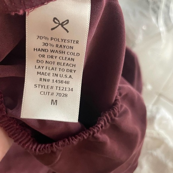 Everly Cropped Flare Sleeve Cropped Blouse Size Medium Romantic Renaissance - Picture 3 of 4